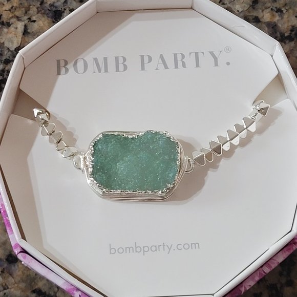 Bomb Party Jewelry - Bomb Party RBP4912 "Blissful Heart" Genuine Arctic Green Druzy Bracelet